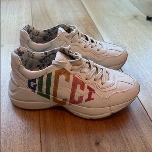 Gucci
Rhyton glitter Gucci leather sneaker size 37.5